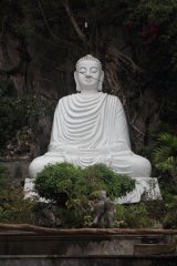 06-Buddha statue in the Marble Mountains